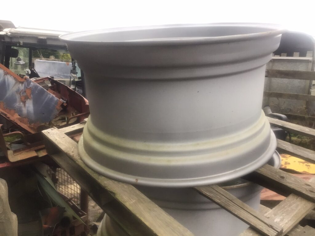 CNH CASE/New Holland Rear wheel rims - J R Hedges Ltd